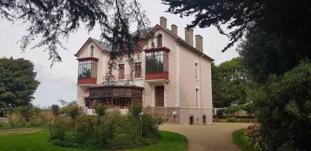 Maison De Berry Bed & Breakfast Villedieu-les-Poëles Buitenkant foto