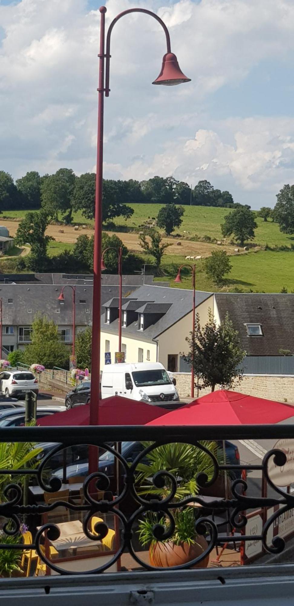 Maison De Berry Bed & Breakfast Villedieu-les-Poëles Buitenkant foto